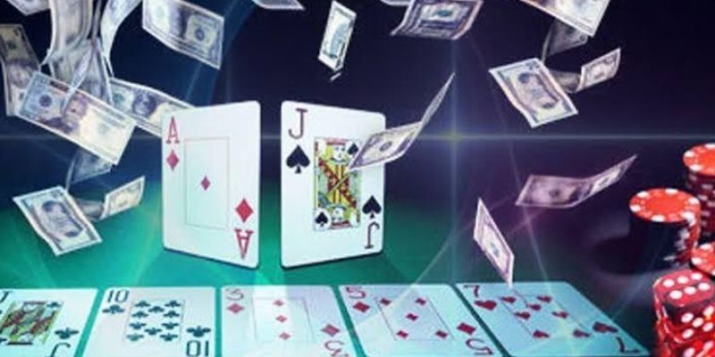 Phỏm được tạo thành từ những nhóm bài đáp ứng đúng điều kiện